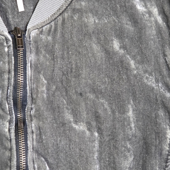 Free People Ruched Velvet Bomber Jacket Gray Zip-Up Size L - Picture 9 of 16